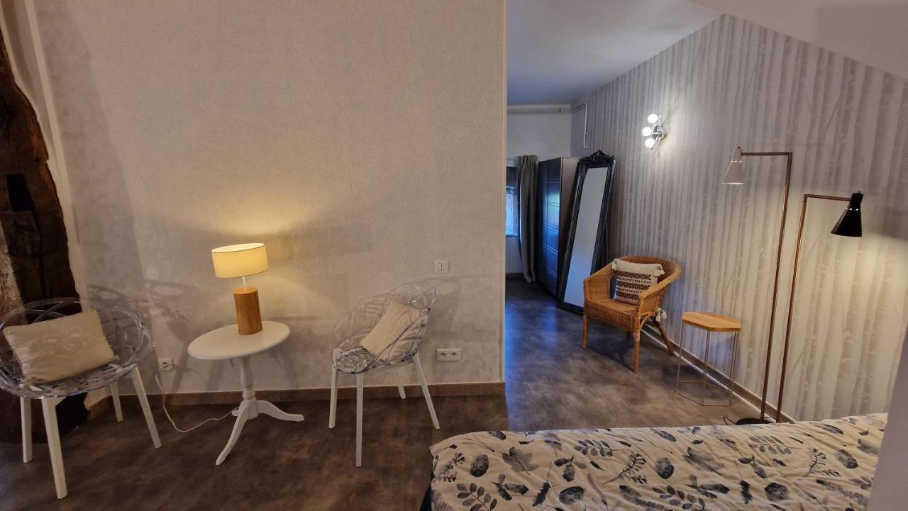 Comberjon Domaine Le Puits Du Moulin B&B 외부 사진